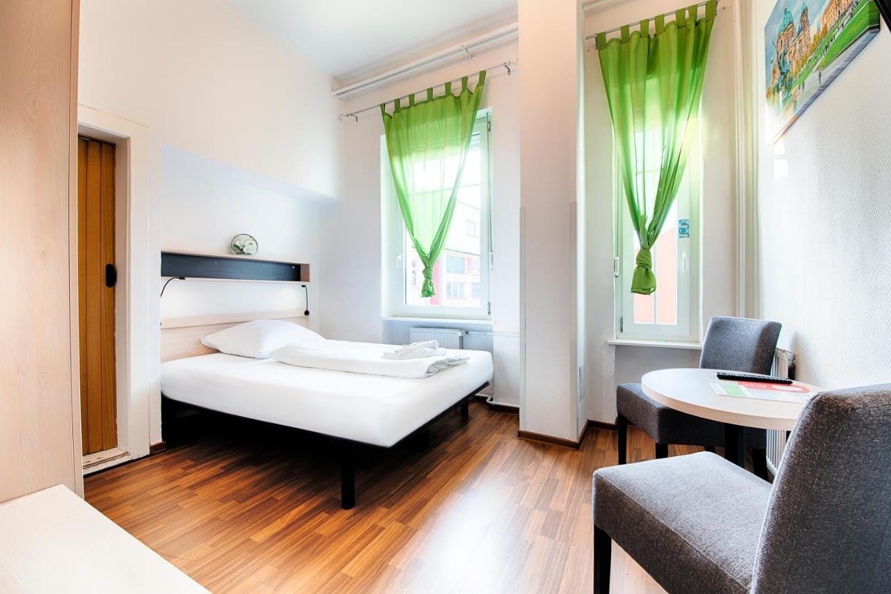 Hotel B1 Berlin Exterior photo